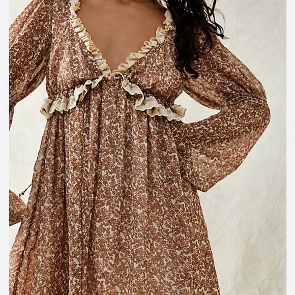 Free People Dresses & Skirts - Free People Brown Floral Long Sleeve Dress